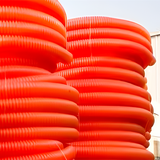 Adopting HDPE (high-density polyethylene) and carbon composite material extrusion molding, rotary type